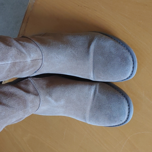 Over the knee boot - Picture 3 of 5